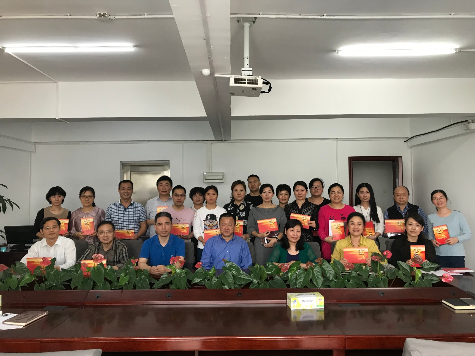 微信图片_20180508160257.jpg W020210111434319039265.jpg